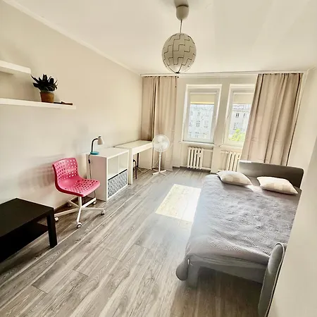 Apartman Night Host Trzebnicka 34-36 Free Parking