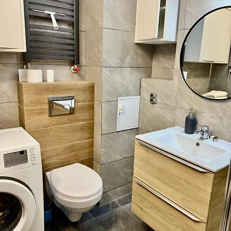 Night Host Trzebnicka 34-36 Free Parking * Wrocław