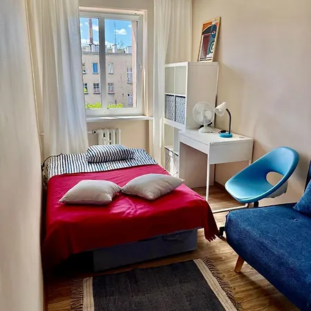 Night Host Trzebnicka 34-36 Free Parking Apartman *